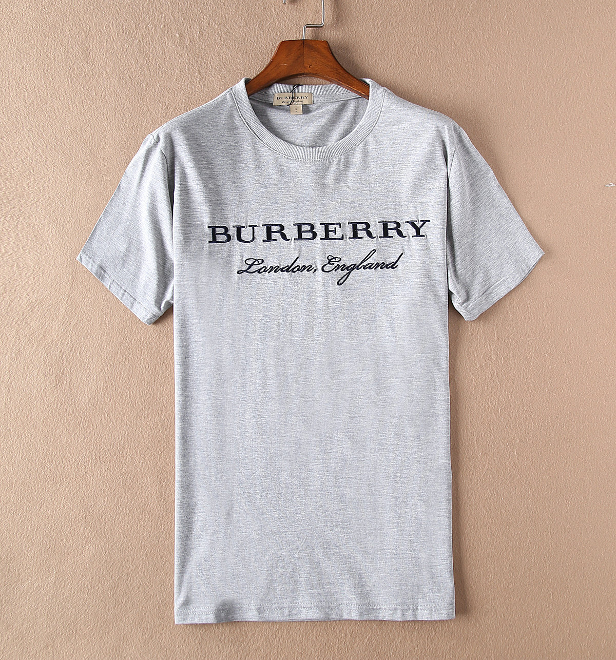 tee shirt burberry of london
